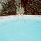 I leave here by the pool: Seaweed green